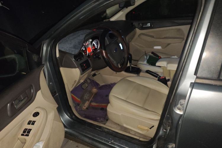 Used Ford Focus 2012 Sedan Classic 1.8L Automatic Base Model Driver Seat