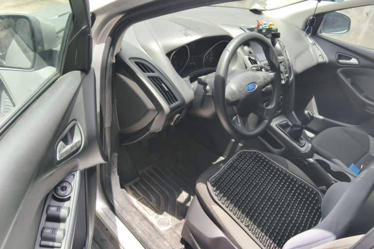 Used Ford Focus 2012 Hatchback 1.6L Manual Comfort Model Driver Seat