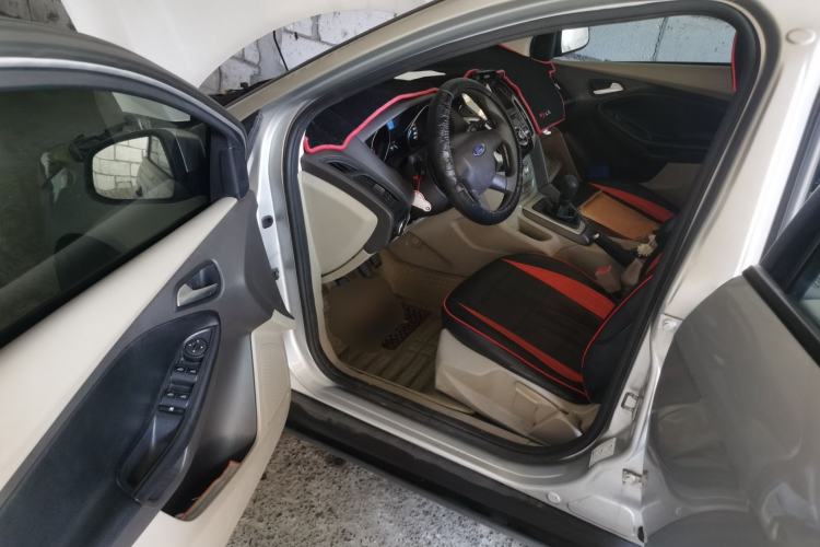 Used Ford Focus 2012 Sedan 1.6L Manual Comfort Model Driver Seat