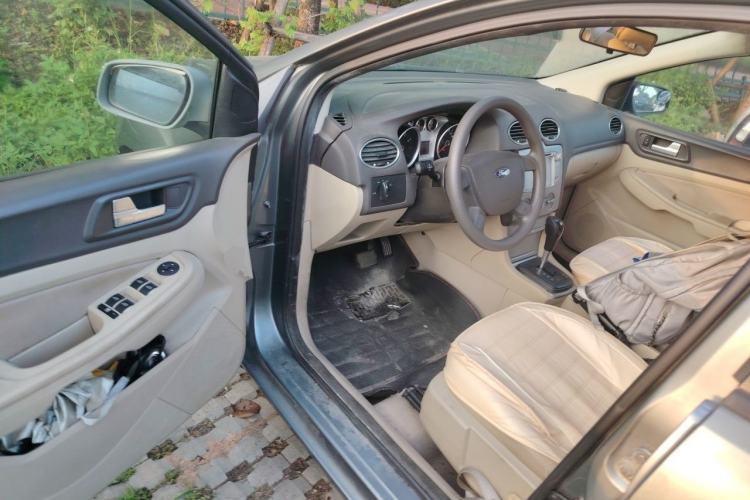 Used Ford Focus 2012 Sedan Classic 1.8L Automatic Base Model Driver Seat