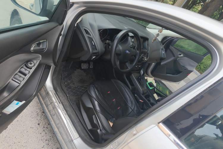 Used Ford Focus 2012 Hatchback 1.6L Automatic Comfort Model Driver Seat