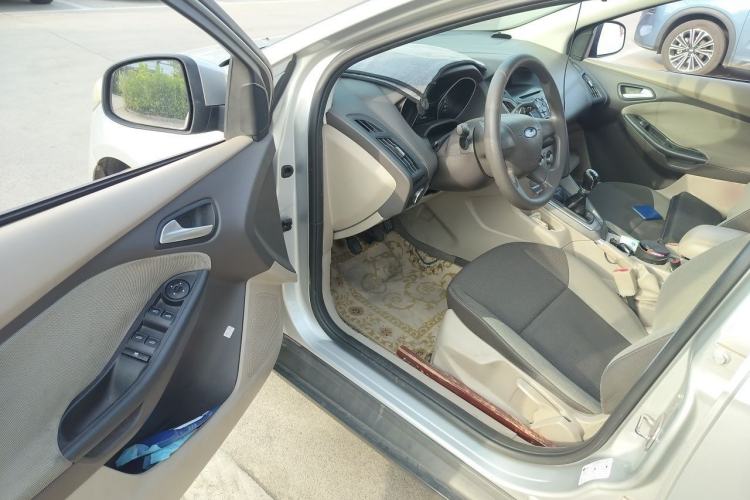 Used Ford Focus 2012 Sedan 1.6L Manual Comfort Model Driver Seat