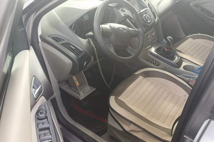 Used Ford Focus 2012 Sedan 1.6L Manual Comfort Model Driver Seat