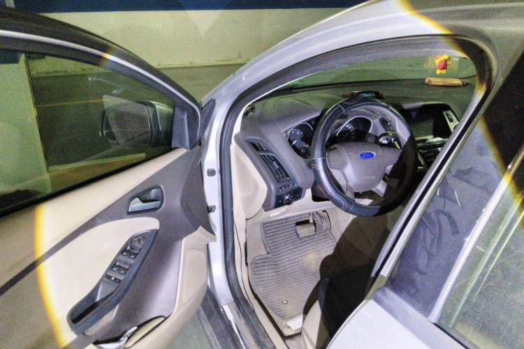 Used Ford Focus 2012 Sedan 1.6L Automatic Comfort Model Driver Seat