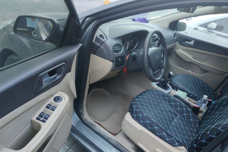 Used Ford Focus 2012 Sedan Classic 1.8L Manual Base Model Driver Seat