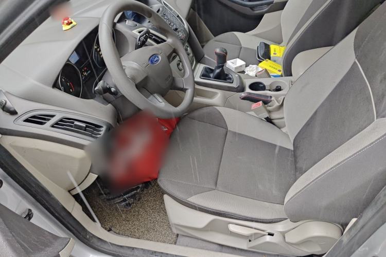 Used Ford Focus 2012 Sedan 1.6L Manual Fashion Edition Driver Seat