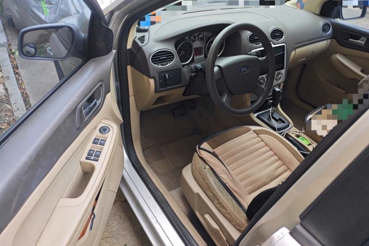 Used Ford Focus 2012 Sedan Classic 1.8L Automatic Base Model Driver Seat