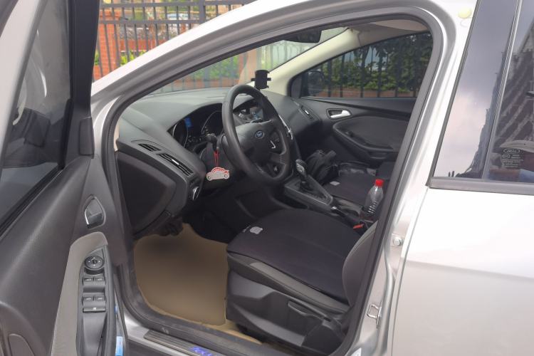 Used Ford Focus 2012 Hatchback 1.6L Automatic Comfort Model Driver Seat