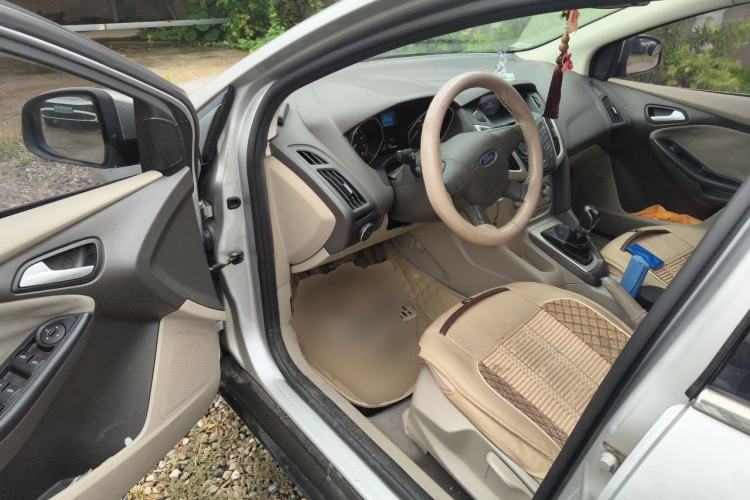 Used Ford Focus 2012 Sedan 1.6L Manual Comfort Model Driver Seat
