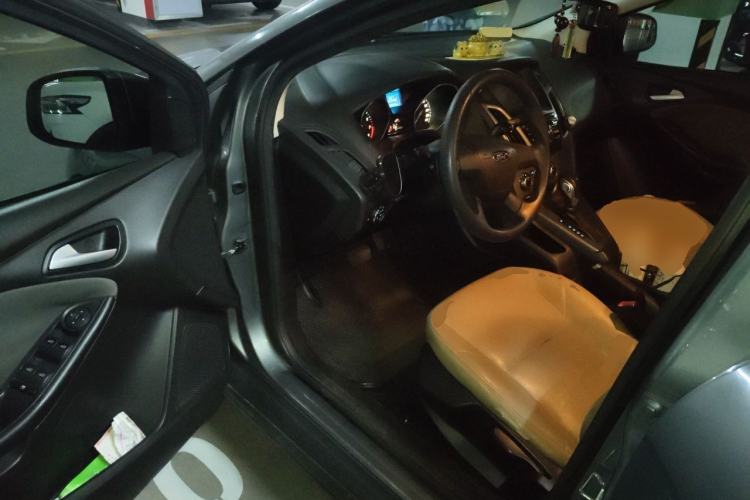 Used Ford Focus 2012 Hatchback 1.6L Automatic Comfort Model Driver Seat