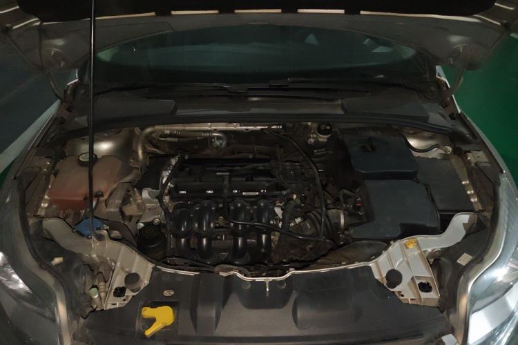 Used Ford Focus 2012 Sedan 1.6L Automatic Fashion Edition Engine Bay