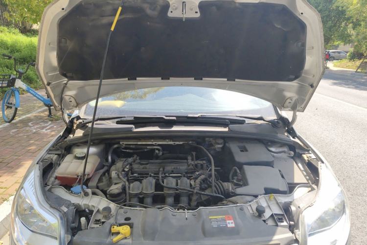 Used Ford Focus 2012 Hatchback 1.6L Automatic Fashion Edition Engine Bay