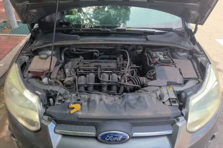 Used Ford Focus 2012 Sedan 1.6L Automatic Fashion Edition Engine Bay