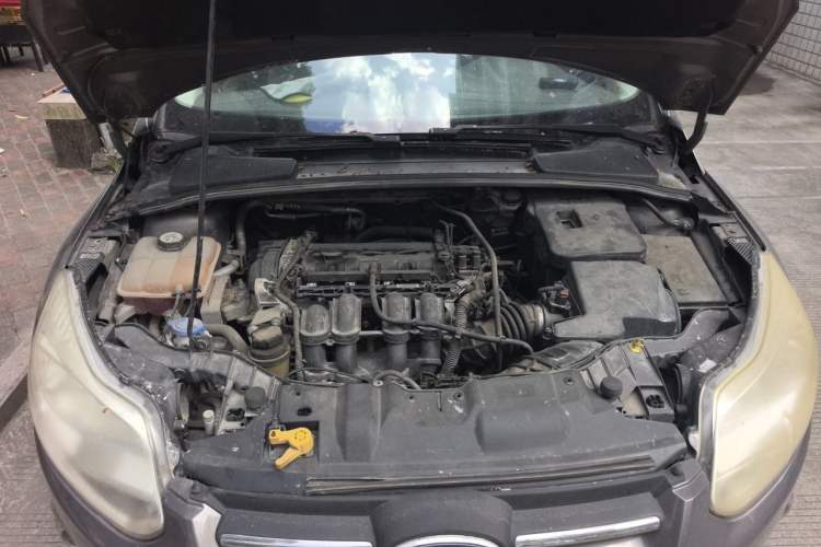 Used Ford Focus 2012 Sedan 1.6L Automatic Fashion Edition Engine Bay