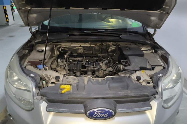 Used Ford Focus 2012 Sedan 1.6L Manual Fashion Edition Engine Bay