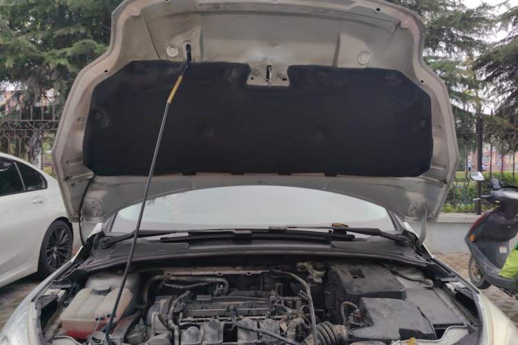 Used Ford Focus 2012 Sedan 1.6L Automatic Comfort Model Engine Bay