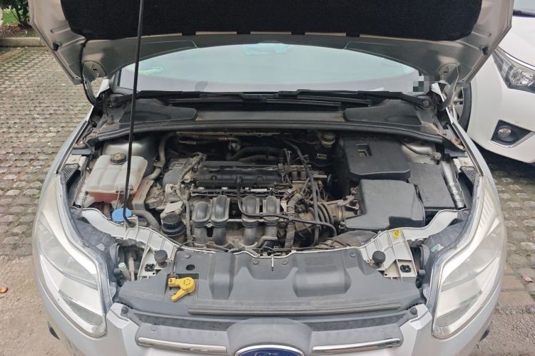Used Ford Focus 2012 Sedan 1.6L Automatic Comfort Model Engine Bay