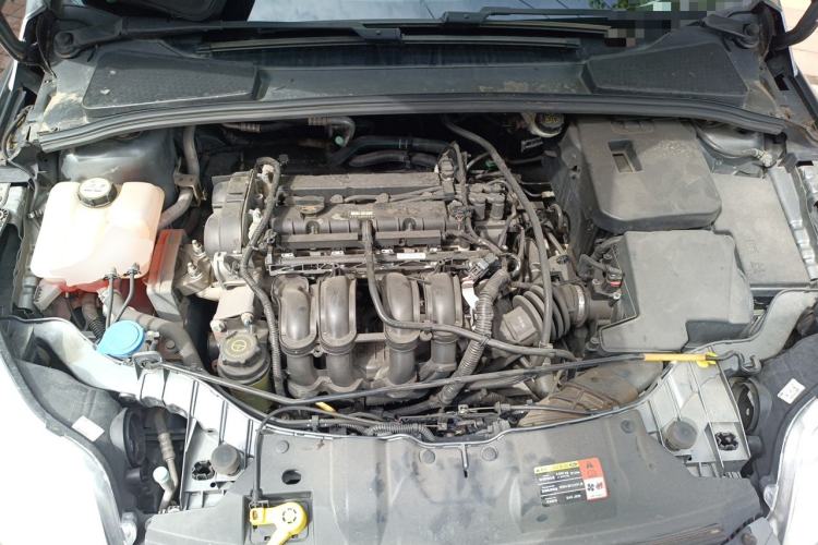 Used Ford Focus 2012 Sedan 1.6L Automatic Comfort Model Engine Bay