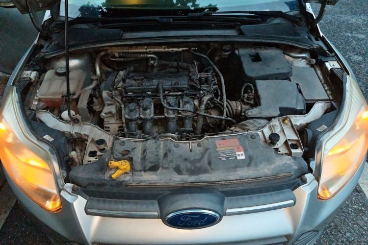 Used Ford Focus 2012 Sedan 1.6L Manual Fashion Edition Engine Bay