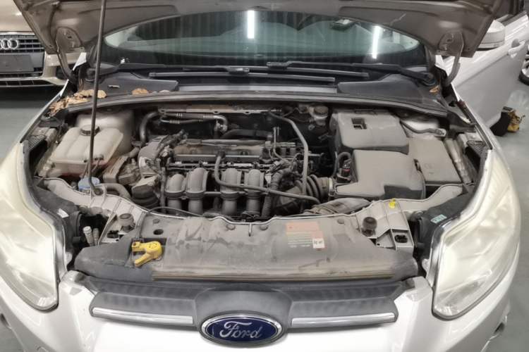 Used Ford Focus 2012 Sedan 1.6L Automatic Fashion Edition Engine Bay