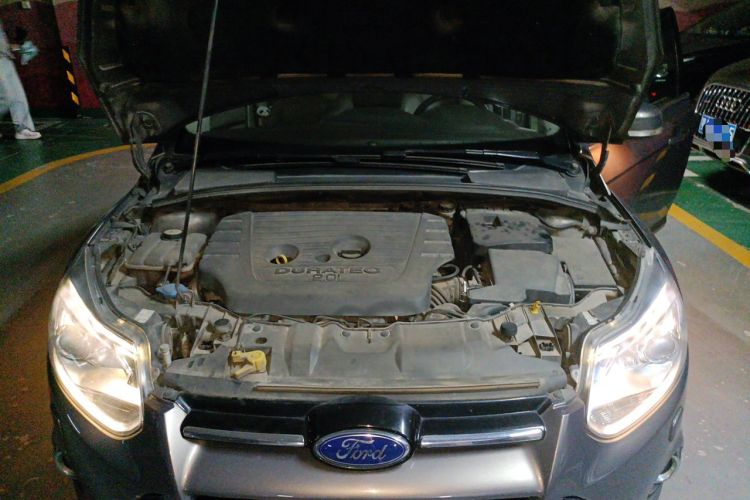 Used Ford Focus 2012 Sedan 2.0L Automatic Flagship Model Engine Bay