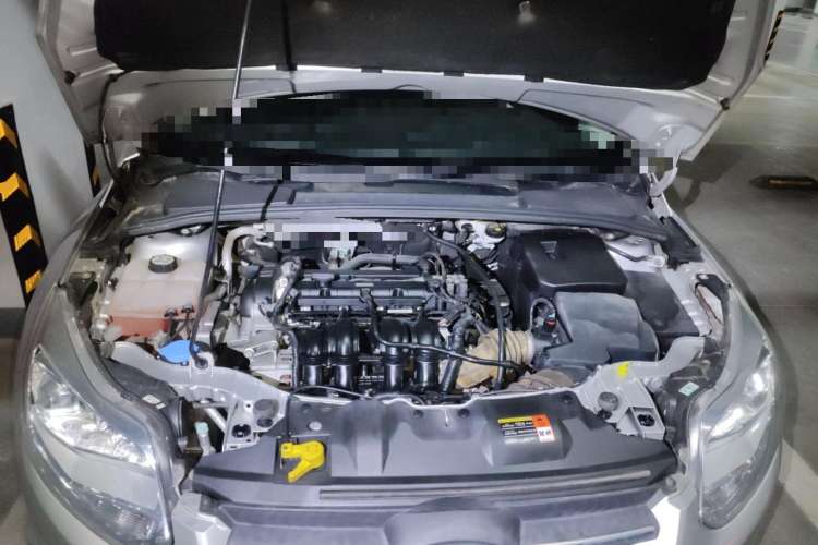 Used Ford Focus 2012 Sedan 1.6L Manual Fashion Edition Engine Bay
