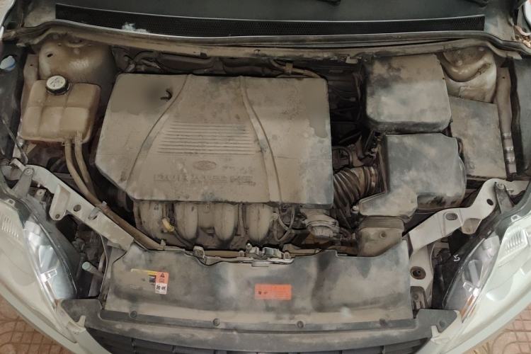 Used Ford Focus 2012 Sedan Classic 1.8L Manual Base Model Engine Bay