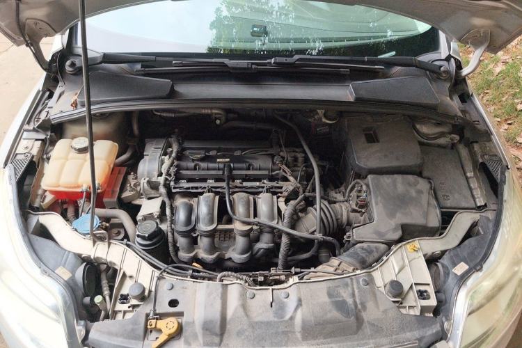 Used Ford Focus 2012 Sedan 1.6L Automatic Comfort Model Engine Bay