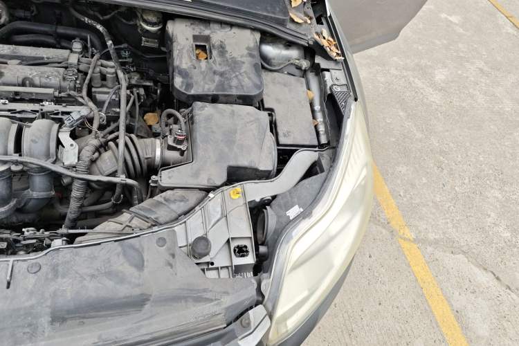 Used Ford Focus 2012 Sedan 1.6L Automatic Fashion Edition Engine Bay Left