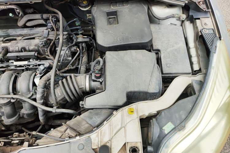 Used Ford Focus 2012 Sedan 1.6L Automatic Fashion Edition Engine Bay Left