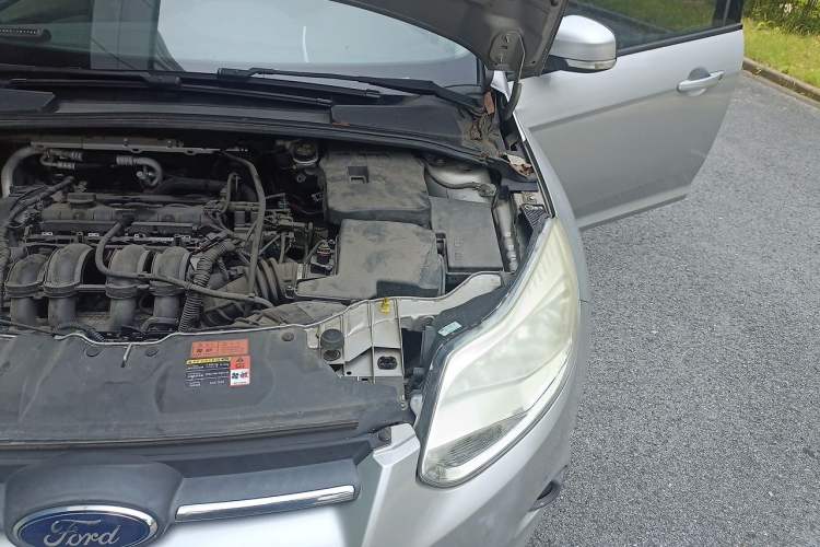 Used Ford Focus 2012 Sedan 1.6L Automatic Comfort Model Engine Bay Left