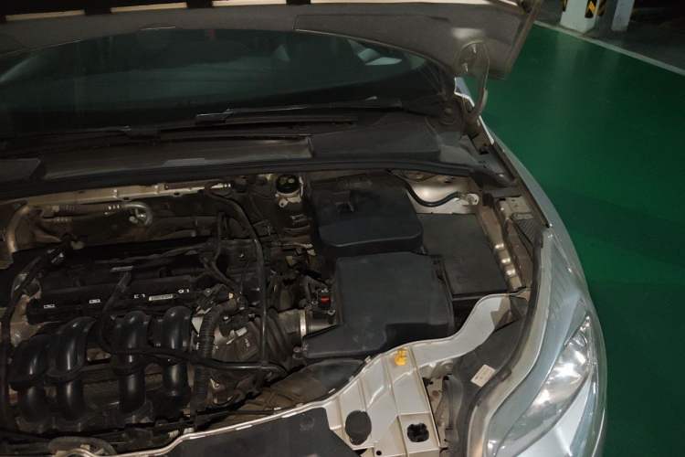 Used Ford Focus 2012 Sedan 1.6L Automatic Fashion Edition Engine Bay Left