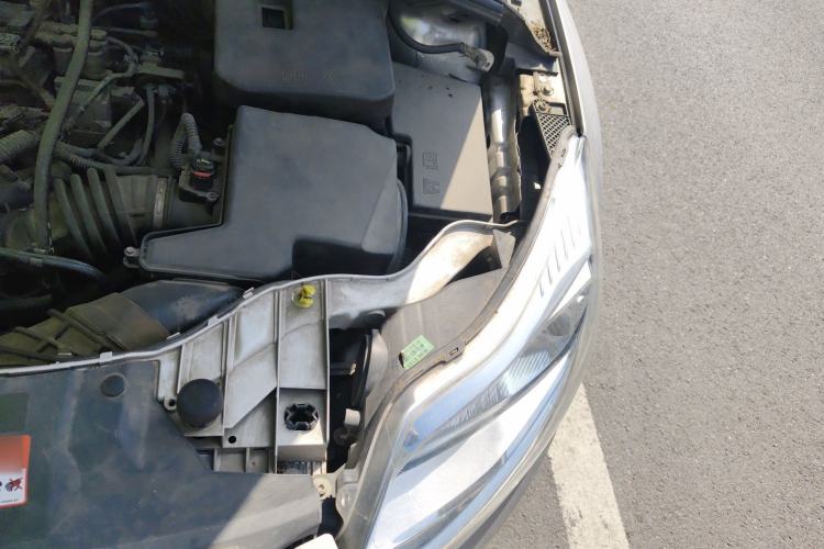 Used Ford Focus 2012 Hatchback 1.6L Automatic Fashion Edition Engine Bay Left