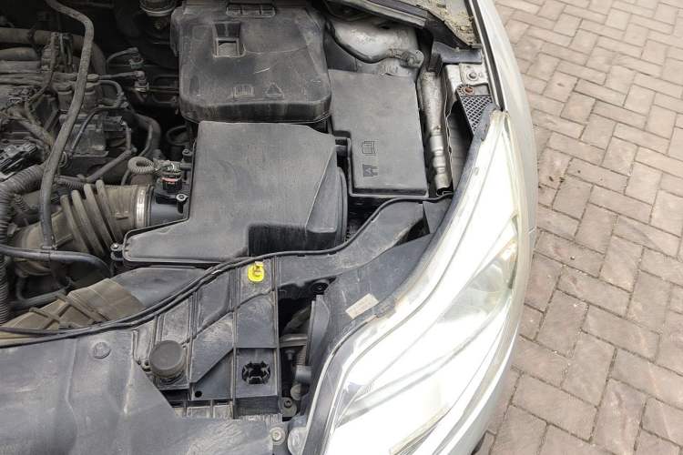 Used Ford Focus 2012 Sedan 1.6L Manual Comfort Model Engine Bay Left
