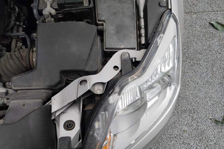 Used Ford Focus 2012 Sedan Classic 1.8L Manual Fashion Edition Engine Bay Left