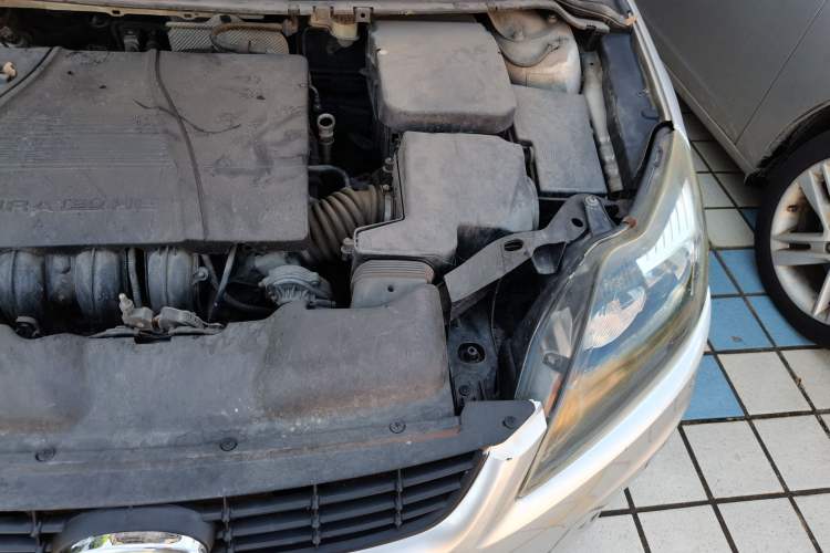 Used Ford Focus 2012 Hatchback Classic 1.8L Automatic Base Model Engine Bay Left