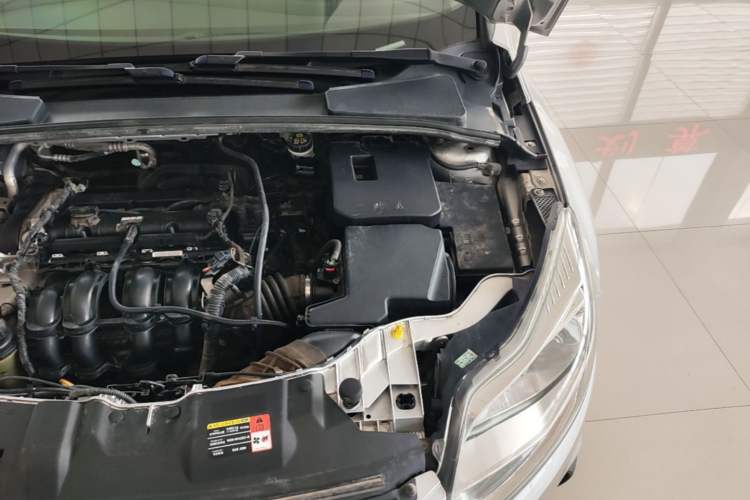 Used Ford Focus 2012 Sedan 1.6L Automatic Comfort Model Engine Bay Left