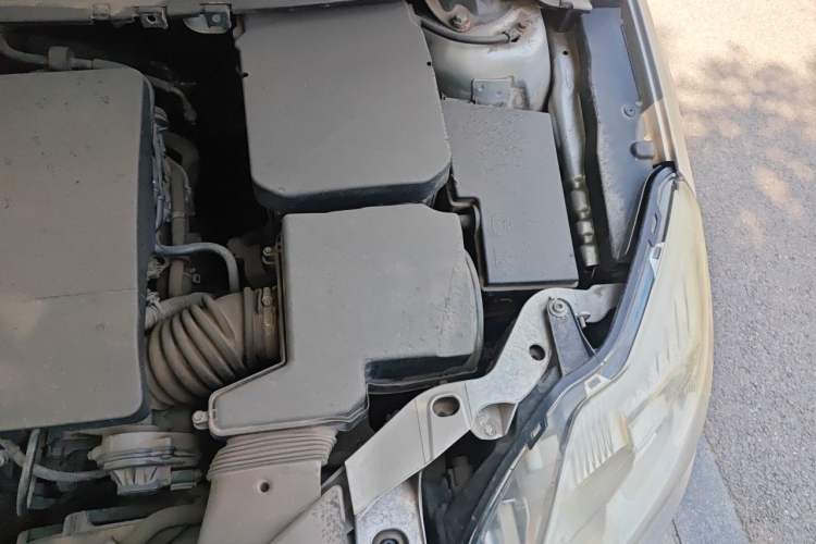 Used Ford Focus 2012 Sedan Classic 1.8L Manual Base Model Engine Bay Left