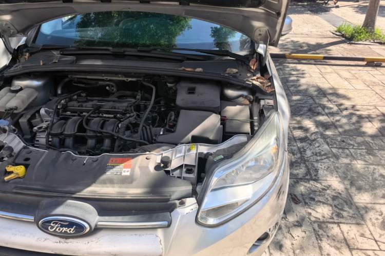 Used Ford Focus 2012 Sedan 1.6L Manual Fashion Edition Engine Bay Left