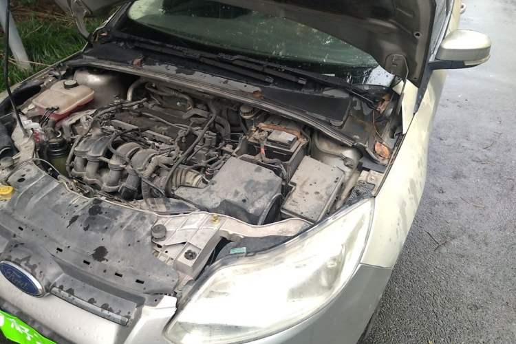 Used Ford Focus 2012 Sedan 1.6L Automatic Prestige Model Engine Bay Left