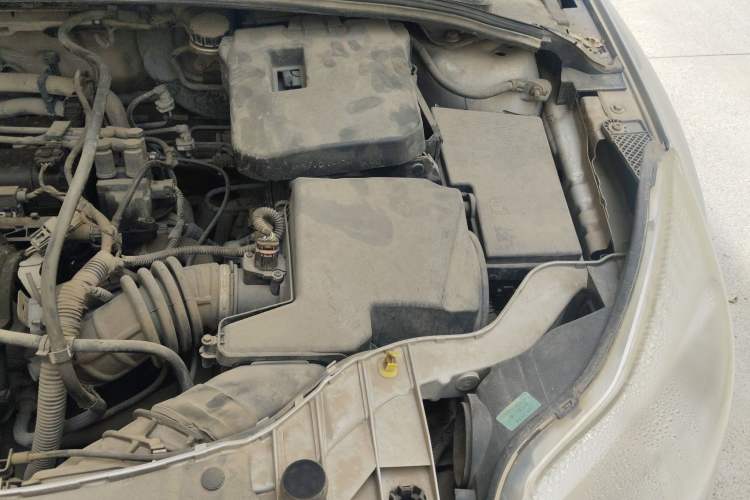 Used Ford Focus 2012 Sedan 1.6L Manual Comfort Model Engine Bay Left