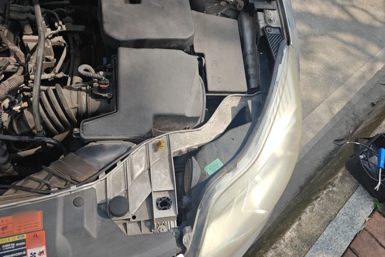 Used Ford Focus 2012 Sedan 1.6L Automatic Fashion Edition Engine Bay Left