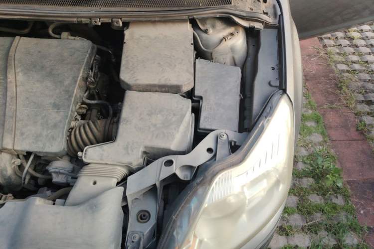 Used Ford Focus 2012 Sedan Classic 1.8L Automatic Base Model Engine Bay Left
