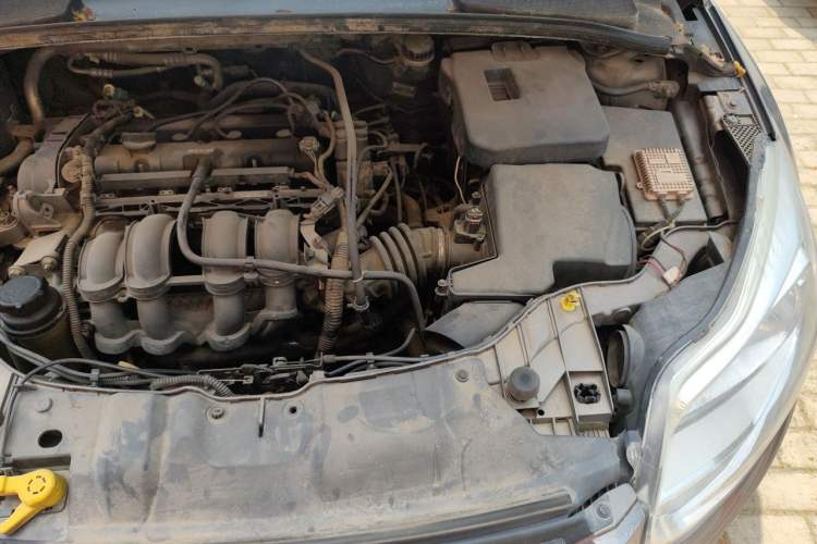 Used Ford Focus 2012 Sedan 1.6L Automatic Comfort Model Engine Bay Left