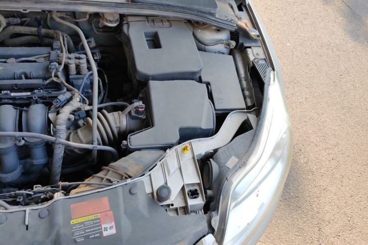 Used Ford Focus 2012 Sedan 1.6L Manual Comfort Model Engine Bay Left
