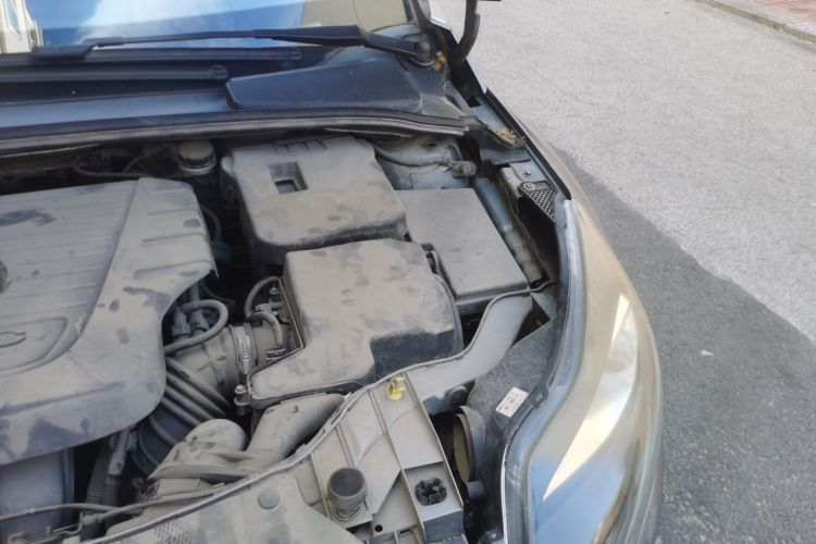 Used Ford Focus 2012 Hatchback 2.0L Manual Luxury Sport Model Engine Bay Left