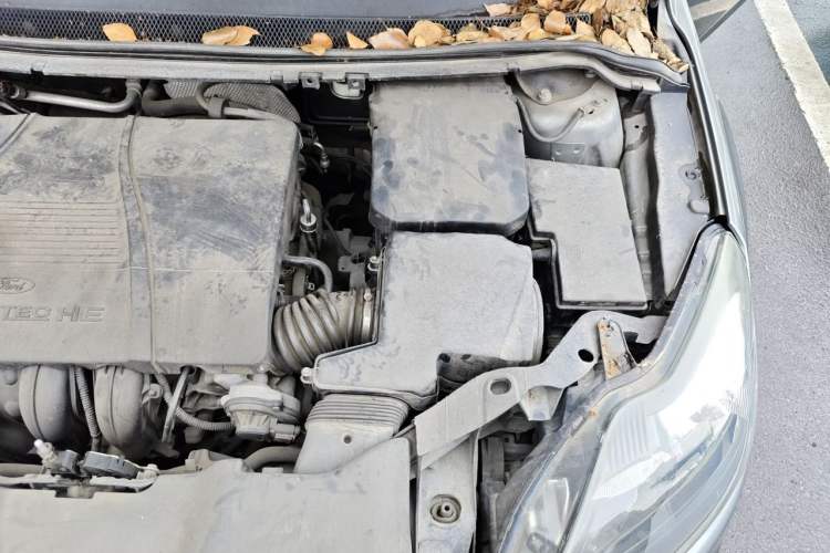 Used Ford Focus 2012 Hatchback Classic 1.8L Automatic Base Model Engine Bay Left