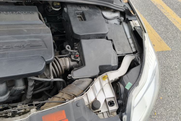 Used Ford Focus 2012 Sedan 1.6L Manual Comfort Model Engine Bay Left