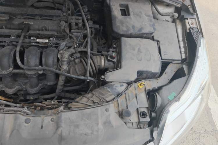 Used Ford Focus 2012 Hatchback 1.6L Automatic Comfort Model Engine Bay Left