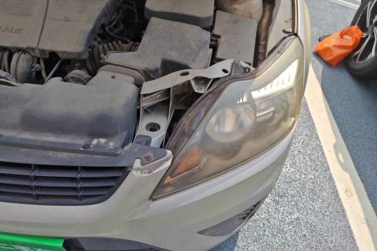 Used Ford Focus 2012 Hatchback Classic 1.8L Manual Fashion Edition Engine Bay Left
